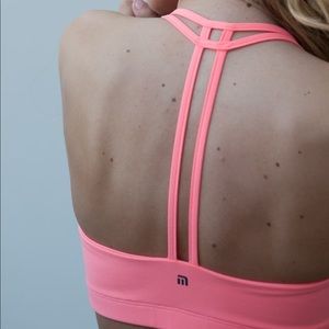 Montiel Tear drop sports bra